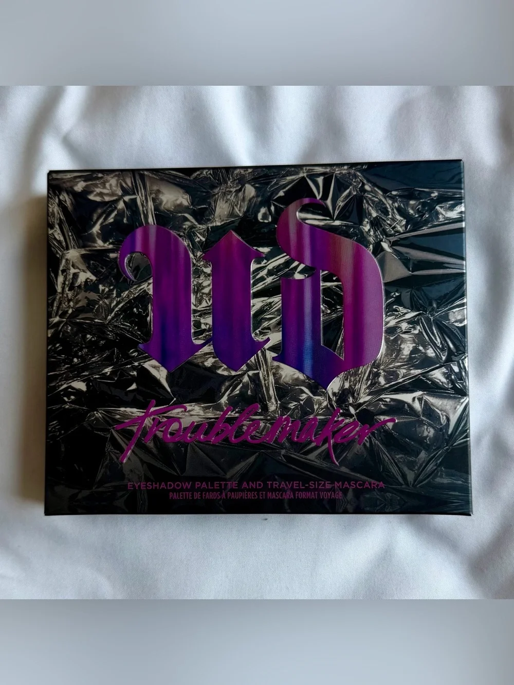Urban Decay Eyeshadow Palette - Troublemaker palette and travel size mascara